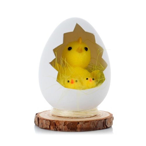 Sliepočka s kuriatkami v bie. šrupinke na drev.podst. 12cm