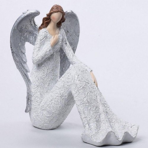 Anjel strieborný sediaci 22x12,5x21,5cm polyres