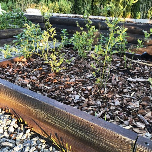 Vyvýš. záhon betón. polguľatina /tvar 1/ hnedý melír