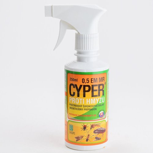 Cyper 0,5 em s rozpr. 250ml/17/ - Umelé kvety