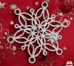 Drevená vianočná vločka