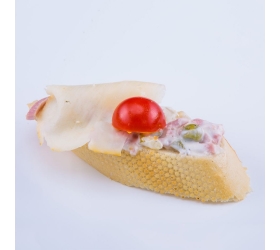 Kanapka s parížskym šalátom