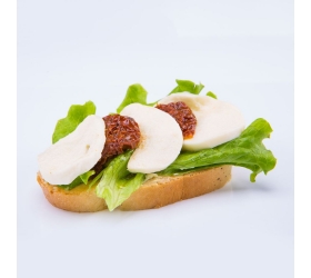 Obložený chlebík Mozzarella