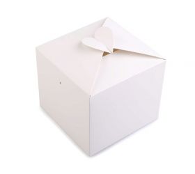 Papierová krabička so srdcom  - biela