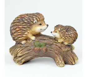 Ježkovia na konári porcelán 21.7*9.5*15.2cm