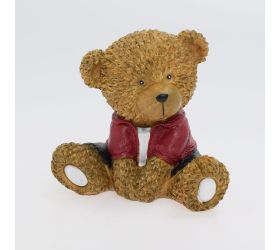 Medveď sediaci červ. tričko poly 10*10*11,8cm