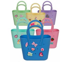 Kabelka s príveskom, 21 x 24 cm,